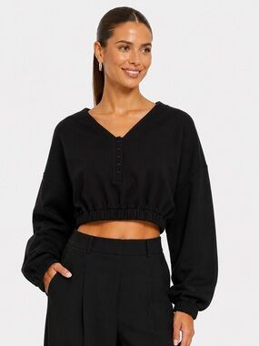 New Oak + Fort women's cropped long sleeve black sweatshirt size S 60% cotton
